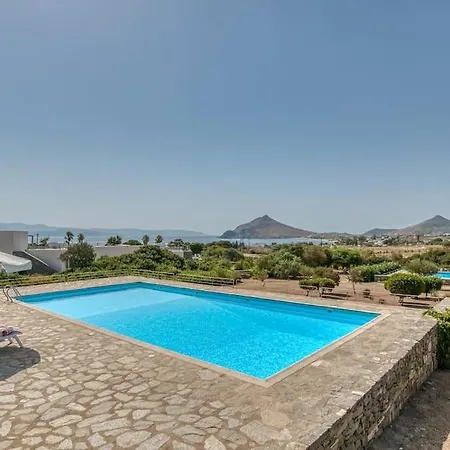 Anna With Seaview Of Naxos * Isterni (Paros)